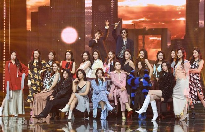 Cuộc thi Hoa hậu Hàn Quốc lạ đời nhất lịch sử: Phông nền hội chợ, Hoa hậu ỉu xìu khi nhận giải, dàn thí sinh trình diễn như idol Kpop - Ảnh 8.