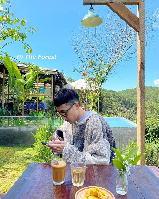Đà Lạt có 4 quán cafe theo phong cách “chill phết” cực hiếm người biết: Nằm biệt lập giữa rừng thông, đứng góc nào sống ảo cũng đẹp - Ảnh 33. Đà Lạt có 4 quán cafe theo phong cách “chill phết” cực hiếm người biết: Nằm biệt lập giữa rừng thông, đứng góc nào sống ảo cũng đẹp - Ảnh 33.
