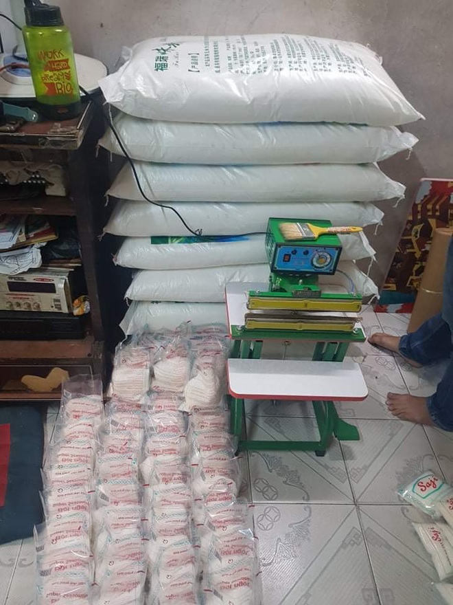 Phát hiện, thu giữ hàng trăm kg bột ngọt giả nhãn hiệu Ajinomoto ở Sài Gòn - Ảnh 6.