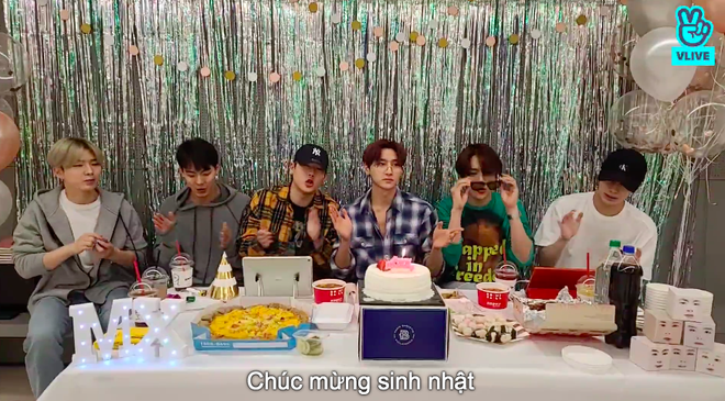 Monsta X tổ chức kỷ niệm 5 năm debut, lần đầu nhận giải thưởng từ chính cộng đồng fan Monbebe và hé lộ sắp comeback với món quà bất ngờ - Ảnh 4.