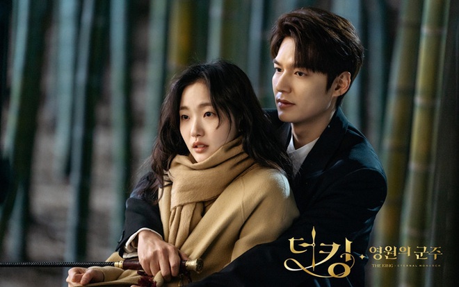 Soi động thái Lee Min Ho - Kim Go Eun sau khi lộ hint hẹn hò: Đăng bài hát ẩn ý, khớp đến cả ngày viết status - Ảnh 15.