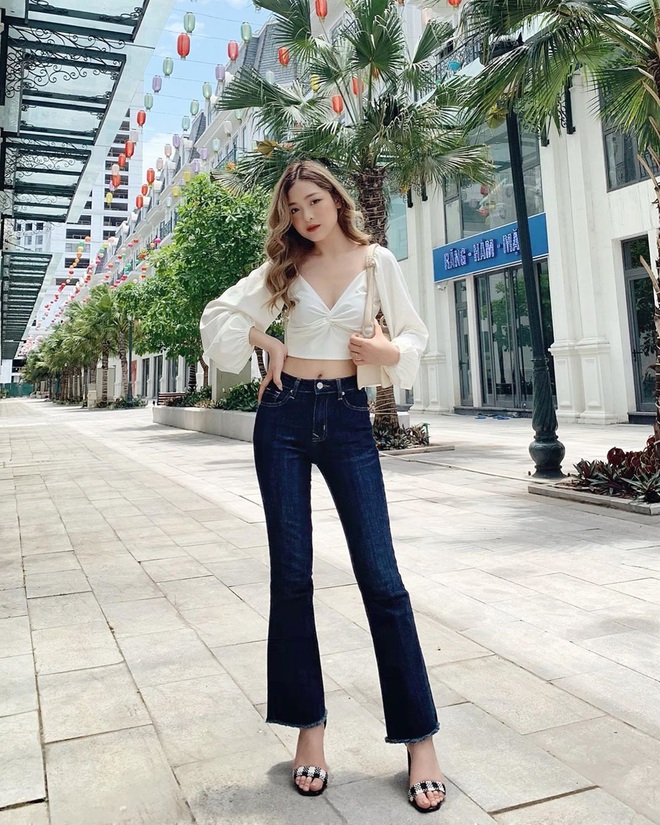 Đụng hàng Lisa cool ngầu nhưng Irene lại xinh như công chúa, vừa khoe được eo vừa lấp ló vòng 1 gợi cảm - Ảnh 16.