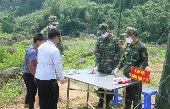 Dịch COVID-19 ngày 16/8: Việt Nam có 951 ca mắc; TP. Hải Dương nâng cấp độ cách ly, người dân không được ra khỏi thành phố - Ảnh 1.