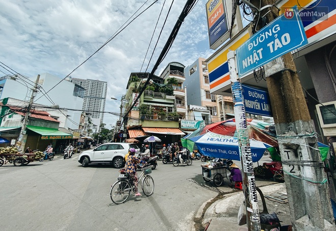 Cận cảnh con đường sẽ được cải tạo thành phố đi bộ thứ 3 ở Sài Gòn với chiều dài 100 mét - Ảnh 15.