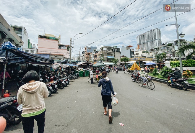 Cận cảnh con đường sẽ được cải tạo thành phố đi bộ thứ 3 ở Sài Gòn với chiều dài 100 mét - Ảnh 11.