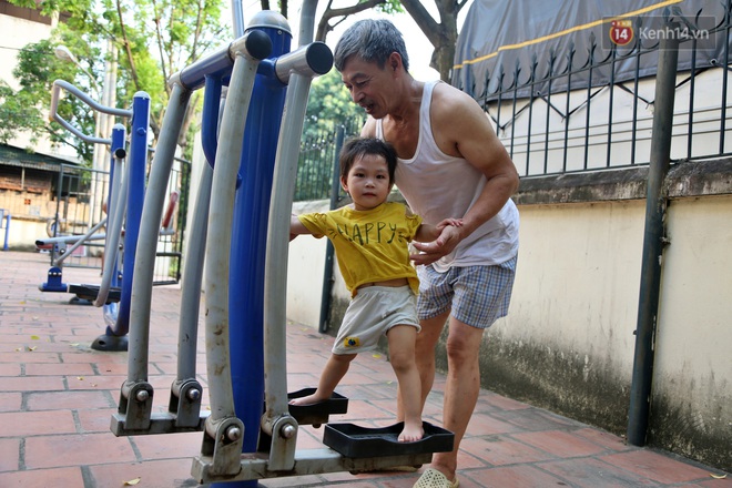 Hà Nội: Đồ phế liệu được tái chế làm khu thư giãn của người lớn, vui chơi miễn phí cho trẻ nhỏ - Ảnh 18.