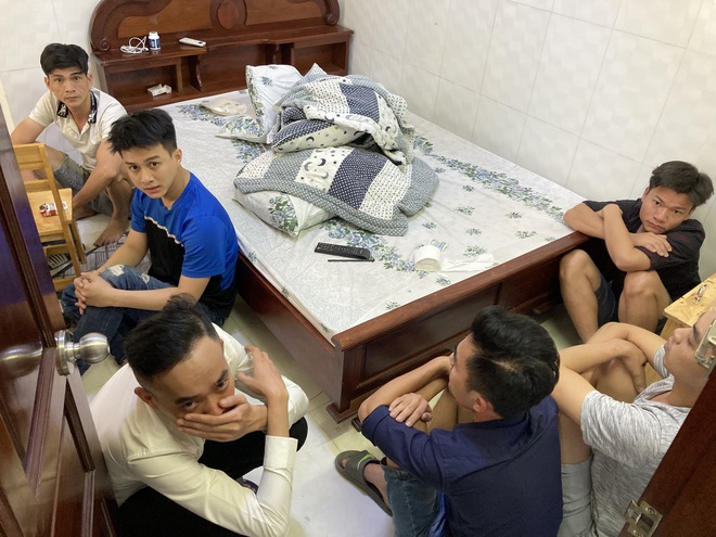 Phát hiện nhóm dân chơi tổ chức phê ma túy tại nhà nghỉ ở Sài Gòn - Ảnh 1.