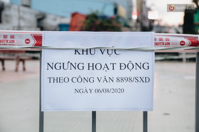 Người lớn vẫn để trẻ em vào khu vui chơi tại công viên ở Sài Gòn dù đã có thông báo tạm dừng hoạt động để phòng dịch Covid-19 - Ảnh 7.