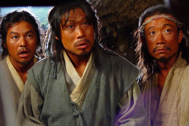 Huyền thoại King and the Clown sau 15 năm: Lee Jun Ki vẫn ở đỉnh cao nhan sắc, nam phụ thăng hạng ông hoàng phòng vé - Ảnh 5. Huyền thoại King and the Clown sau 15 năm: Lee Jun Ki vẫn ở đỉnh cao nhan sắc, nam phụ thăng hạng ông hoàng phòng vé - Ảnh 5.