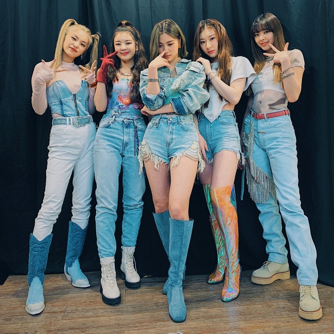 30 nhóm nhạc nữ Kpop hot nhất hiện nay: BLACKPINK thứ hạng không bất ngờ bằng loạt đối thủ vượt mặt Red Velvet, TWICE - Ảnh 7.