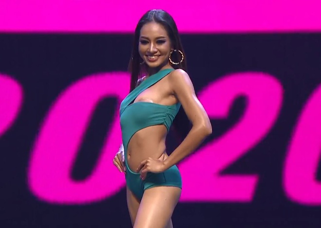 Vì áo tắm lởm của ban tổ chức, hàng loạt thí sinh Miss Grand Thailand 2020 lộ ngực trên sóng livestream - Ảnh 6. Vì áo tắm lởm của ban tổ chức, hàng loạt thí sinh Miss Grand Thailand 2020 lộ ngực trên sóng livestream - Ảnh 6.