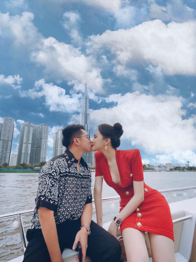 Được tag thẳng vào ảnh vẽ cảnh khóa môi trên du thuyền, Matt Liu - Hương Giang đồng loạt phản ứng tâm đầu ý hợp - Ảnh 4. Được tag thẳng vào ảnh vẽ cảnh khóa môi trên du thuyền, Matt Liu - Hương Giang đồng loạt phản ứng tâm đầu ý hợp - Ảnh 4.