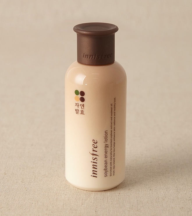 Bắt chước gái Nhật sắm 5 món skincare chiết xuất đậu phụ để da mướt mát, lỗ chân lông hóa vô hình - Ảnh 10. Bắt chước gái Nhật sắm 5 món skincare chiết xuất đậu phụ để da mướt mát, lỗ chân lông hóa vô hình - Ảnh 10.