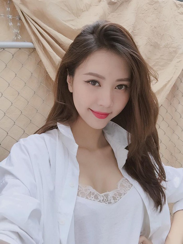 HOT: Cứ nghĩ đang lưu luyến Châu Bùi, nhưng Decao đã... đội bàn hôn Vũ Ngọc Châm dưới mưa - Ảnh 14. HOT: Cứ nghĩ đang lưu luyến Châu Bùi, nhưng Decao đã... đội bàn hôn Vũ Ngọc Châm dưới mưa - Ảnh 14.