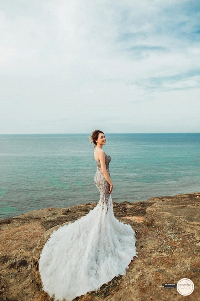 Huy Nam ngọt ngào hôn bà xã trong ảnh cưới đẹp như mơ - Ảnh 7. Huy Nam ngọt ngào hôn bà xã trong ảnh cưới đẹp như mơ - Ảnh 7.