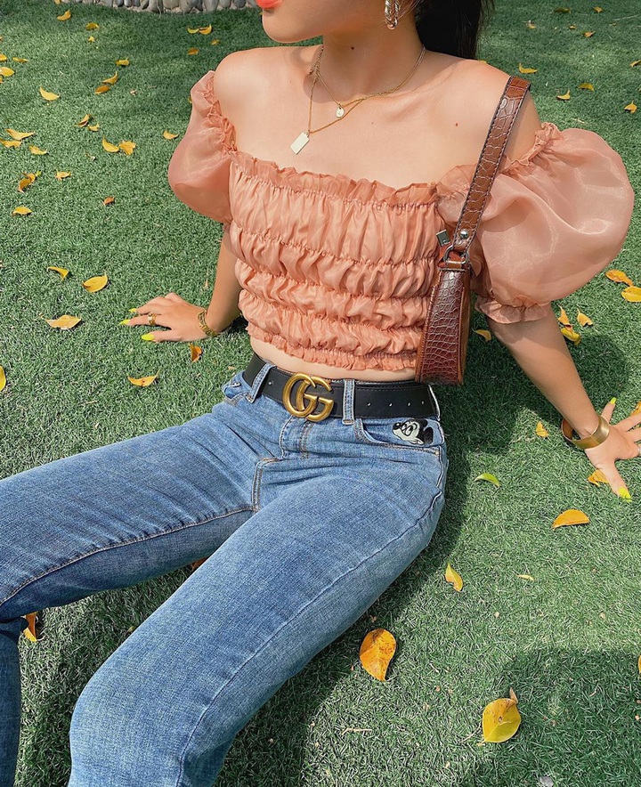 Crop top cổ vuông vừa sexy lại sang chảnh, nàng nào diện lên cũng xinh xẻo hơn vài phần - Ảnh 15.