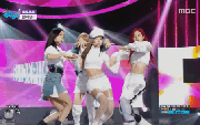 "Ga lăng" như Jennie (Black Pink): Thà nhảy sai chứ không để Jisoo lộ hàng!