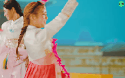 MOMOLAND mặc Hanbok "quẩy tung nóc" trong clip nhá hàng MV mới