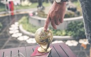Đều thành công hơn người nhưng quan điểm khác nhau về trường đại học của các tỷ phú sẽ làm bạn bất ngờ
