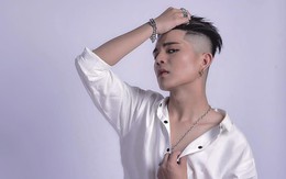 Bất ngờ trước ảnh mới nhất của Quang Anh (The Voice Kids): Mũi thon gọn, mặt trang điểm kĩ càng