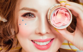 Không thể thiếu một trong những bí kíp của chuyên gia make-up Tina Lê nếu bạn muốn da thật căng bóng