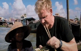 Hủ tiếu Việt Nam từng lên cả sóng truyền hình Mỹ và được đầu bếp lừng danh Gordon Ramsay khen ngon hết lời