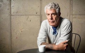 Anthony Bourdain - Đầu bếp từng đến Việt Nam cùng ông Obama qua đời ở tuổi 61 do tự tử