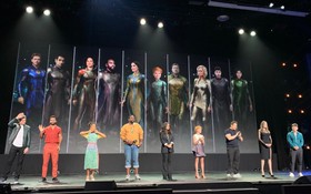 Hàng nóng Marvel từ D23 EXPO: Dàn sao "The Eternals" khoe suit tựa hộp bút chì màu, "Báo Đen 2" đã có ngày ra rạp!