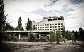 Ukraine mở cửa phòng điều khiển lò phản ứng hạt nhân Chernobyl cho du khách tham quan