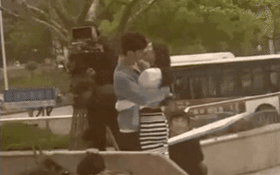 Dương Mịch ôm hôn Hứa Khải thắm thiết ở phim mới vẫn bị chê "nhạt", phản ứng của mỹ nam sau đó "tố cáo" tất cả