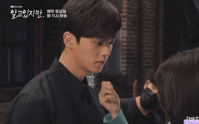 Song Kang hôn Han So Hee dễ như ăn kẹo ở hậu trường, lên phim là "bad boy" mà ở ngoài ga lăng phát hờn