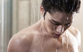 Kim Jae Joong khoe thân hình hoàn hảo trong “Spy”