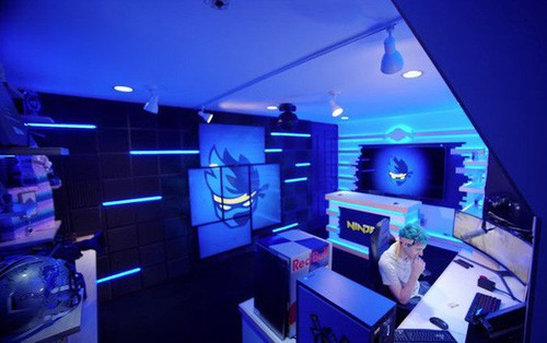 Bên trong studio "khủng" của hot streamer hàng đầu thế giới: Thiên đường công nghệ đội lốt tầng hầm