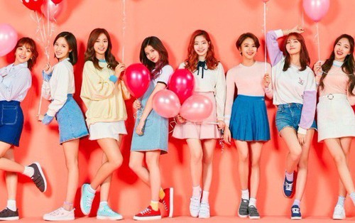 TWICE tự soán ngôi, đạt điểm cao kỷ lục trên Inkigayo