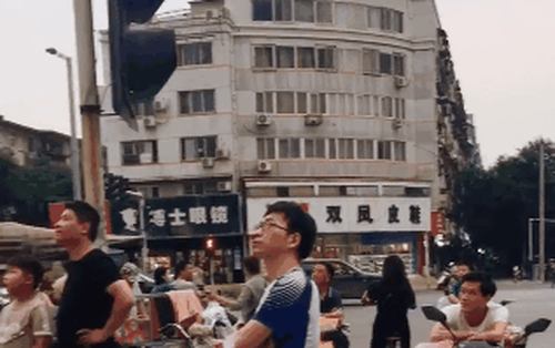 Những câu chuyện bên lề chứng minh World Cup đúng là ngày hội khắp mọi nẻo đường!
