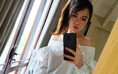 Chỉ một tháng sau khi sinh em bé, hotgirl Tú Linh đã lấy lại vóc dáng thon thả đáng mơ ước