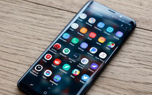 Galaxy S10 lộ mã hiệu: Có 3 phiên bản gồm 2 mẫu màn hình cong tràn và 1 mẫu màn hình phẳng