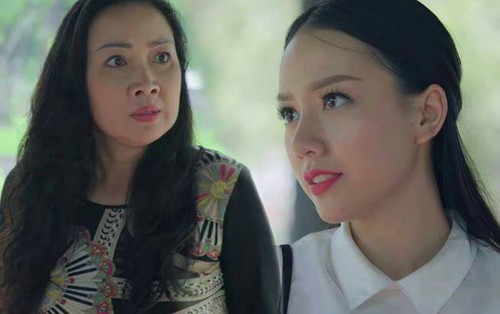 Gạo Nếp Gạo Tẻ tập 61: Vừa thay bồ trẻ, "ác nữ giật chồng" bị mẹ tình nhân cũ lùng đánh túi bụi