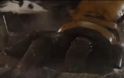 Bạn có soi ra được 5 điều cực thú vị này trong trailer mới keng của robot biến hình “Bumblebee” chưa?