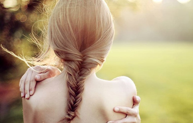 Con gái có thể yêu một chàng trai chưa giàu, nhưng không thể yêu một chàng trai mãi nghèo