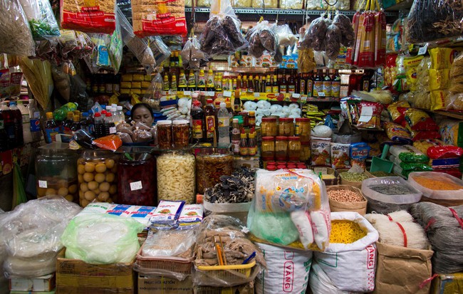 Vì sao Sài Gòn có rất nhiều chợ mang tên cây cỏ kỳ lạ?