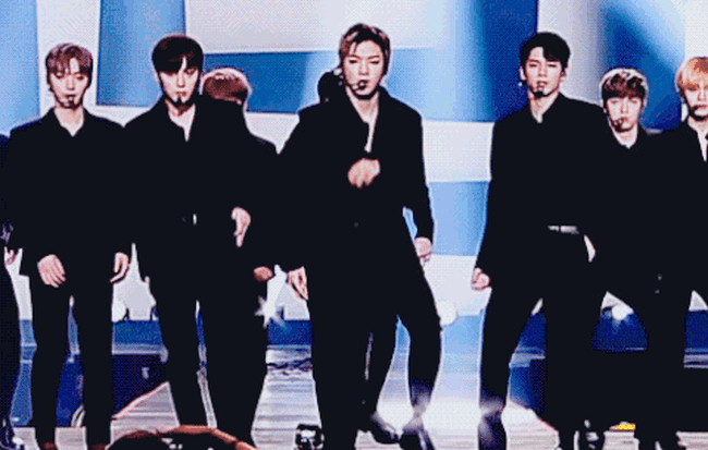 Netizen chướng mắt khi trưởng nhóm Wanna One ra mắt gần 1 năm nhưng nhảy không ra hồn