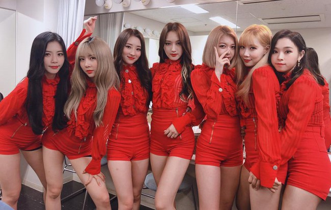 Girlgroup bị nghi gian lận doanh số album vì lọt top 10 cùng TWICE và Black Pink