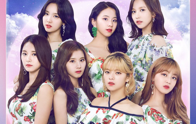 TWICE công chiếu concert ở rạp với hệ thống màn hình bao phủ, cảm giác như xem ở sân khấu thật