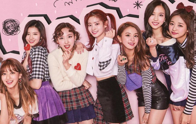 TWICE một lần nữa qua mặt Black Pink về số lượng MV 200 triệu view trên YouTube