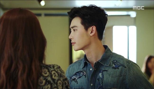 &ldquo;W&rdquo; tập 2: Han Hyo Joo vừa t&aacute;t vừa h&ocirc;n Lee Jong Suk - Ảnh 2.