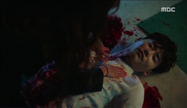 &ldquo;W&rdquo; - Chuyện như đ&ugrave;a: Lee Jong Suk th&ograve; tay khỏi m&agrave;n h&igrave;nh, k&eacute;o Han Hyo Joo v&agrave;o m&aacute;y t&iacute;nh - Ảnh 10.