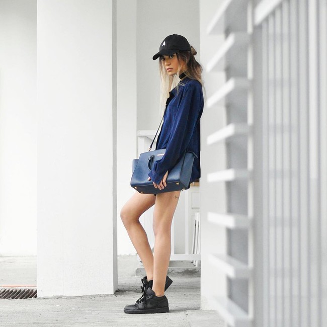 Giới trẻ thế giới c&ugrave;ng kết nổ đĩa mũ lưỡi trai trong street style tuần qua - Ảnh 8.