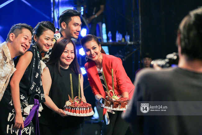 Thanh Hằng tuyệt đẹp trong buổi sinh nhật bất ngờ c&ugrave;ng Vietnams Next Top Model - Ảnh 10.
