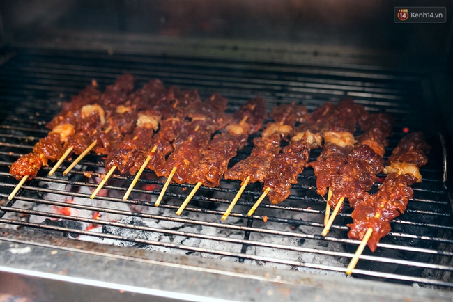 Đ&acirc;y ch&iacute;nh l&agrave; 3 phi&ecirc;n bản b&aacute;nh m&igrave; đang hot nhất ở S&agrave;i G&ograve;n b&acirc;y giờ - Ảnh 10.